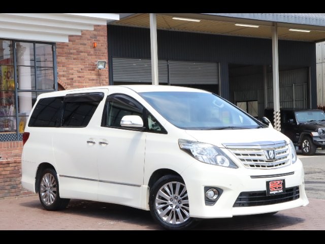 2013 Toyota Alphard