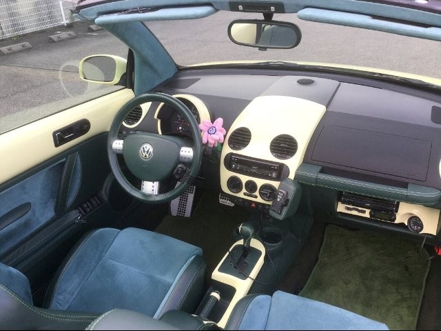 Volkswagen NEW Beetle
