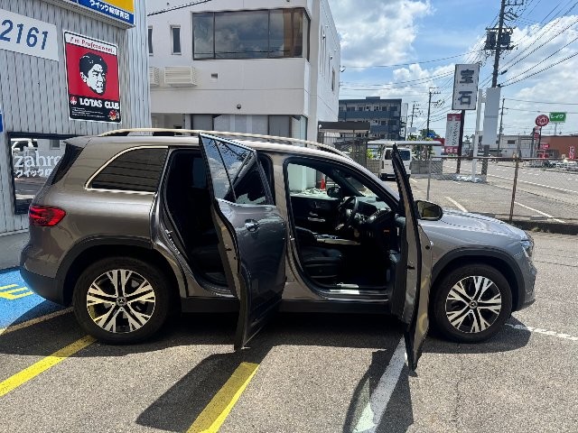 Mercedes-Benz GLB200D