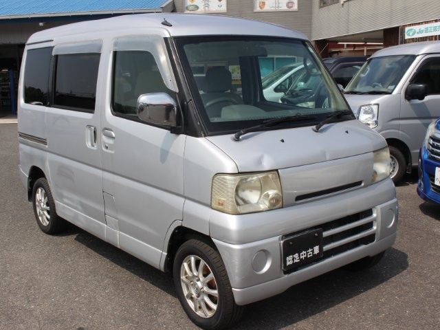 2002 Mitsubishi Townbox