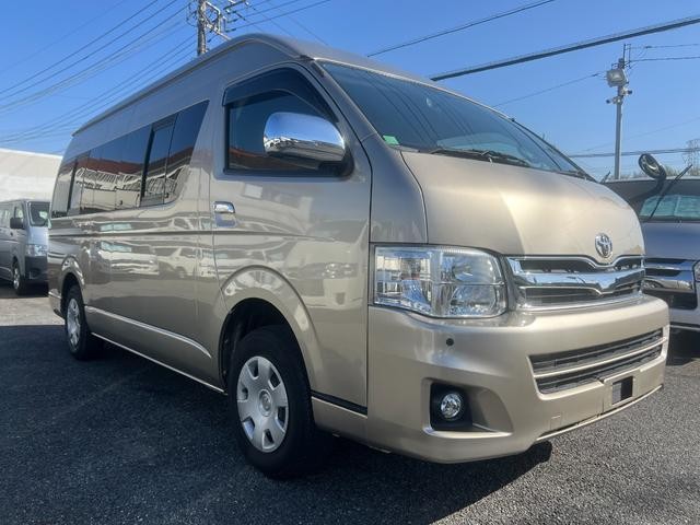 Toyota Hiace W