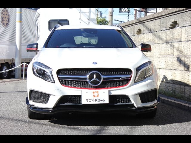 Mercedes-Benz GLA45