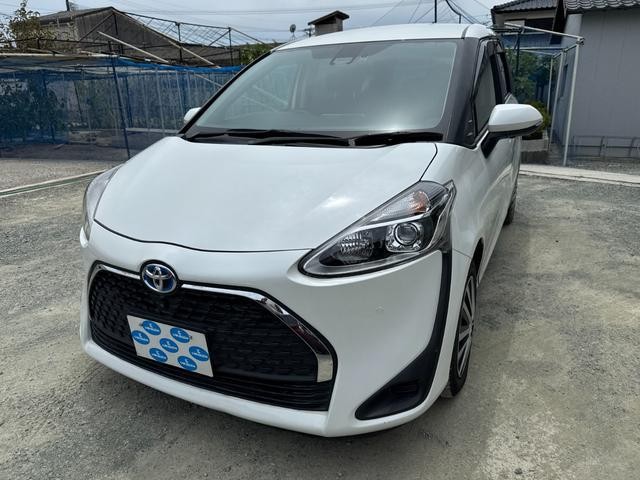 2021 Toyota Sienta HV