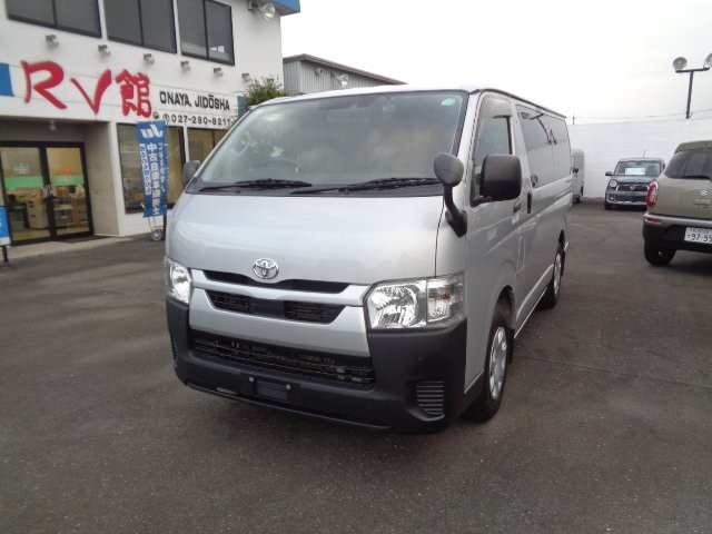 2022 Toyota Hiace V