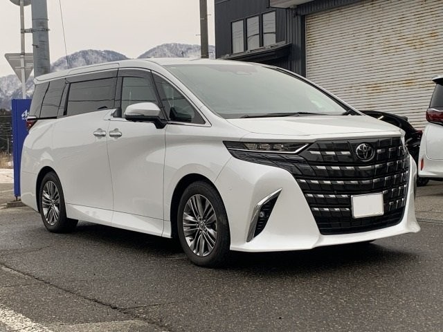 2023 Toyota Alphard