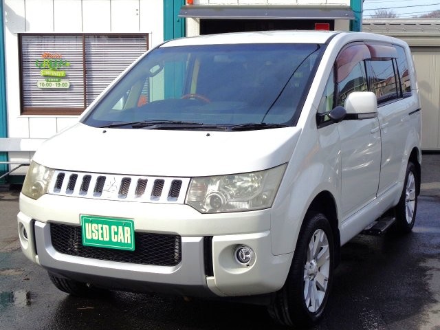 2011 Mitsubishi Delica D5