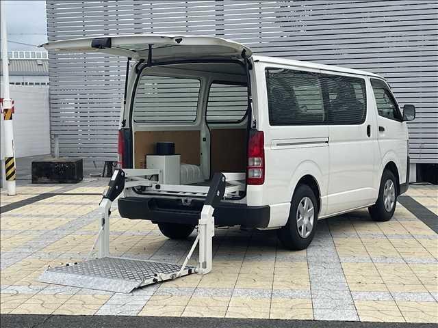 2023 Toyota Hiace V