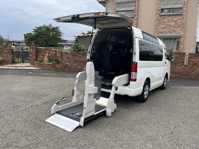 Toyota Hiace V