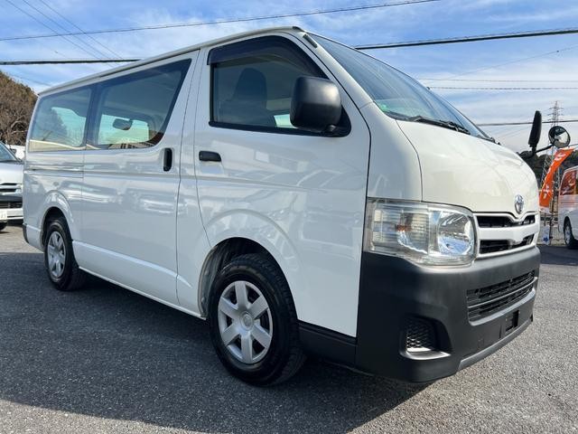 2013 Toyota Hiace V
