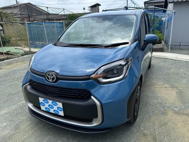 Toyota Sienta HV