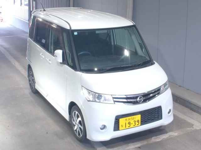 2012 Nissan Roox