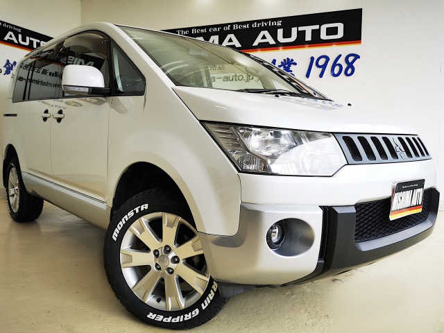2014 Mitsubishi Delica D5