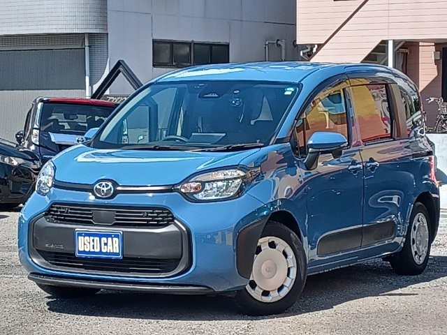 Toyota Sienta HV