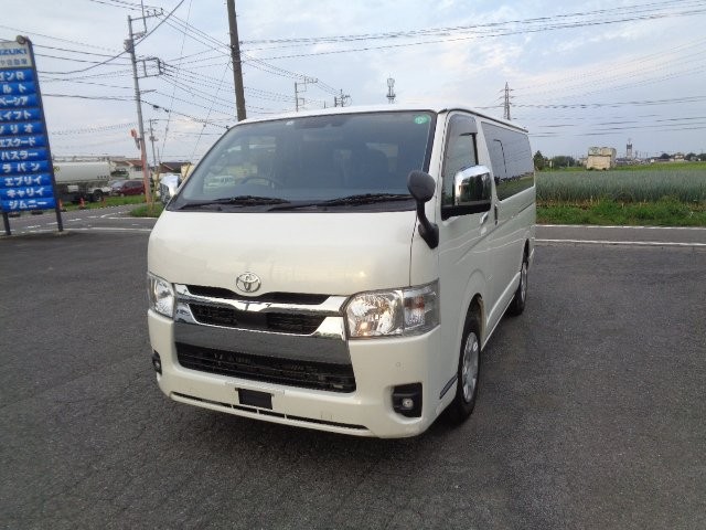 2022 Toyota Hiace V