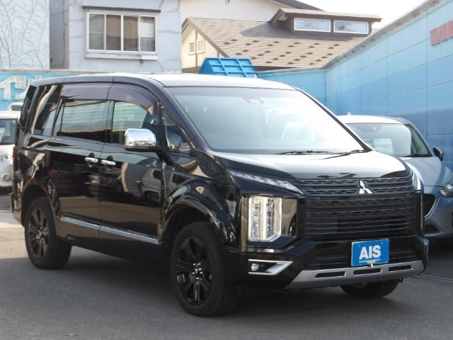 2019 Mitsubishi Delica D5