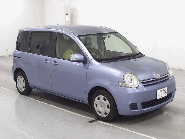 Toyota Sienta