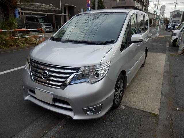 2013 Nissan Serena HV