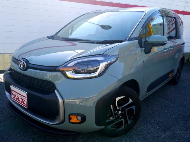 Toyota Sienta HV