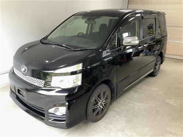 2011 Toyota Voxy