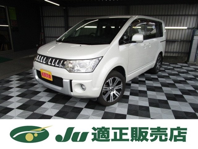 2017 Mitsubishi Delica D5