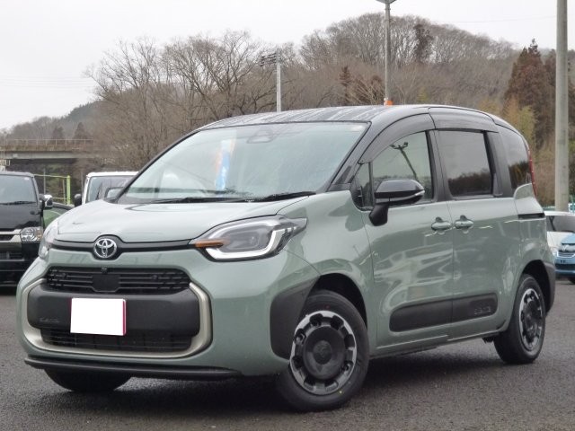 Toyota Sienta HV