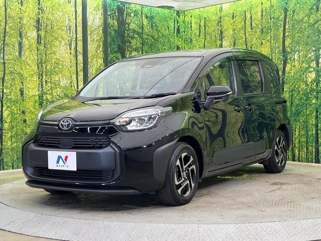 Toyota Sienta HV