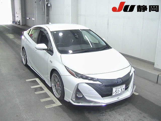 2020 Toyota Prius PHV