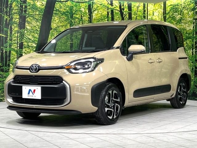Toyota Sienta HV
