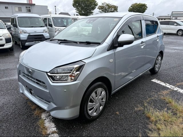 2017 Daihatsu Mira ES