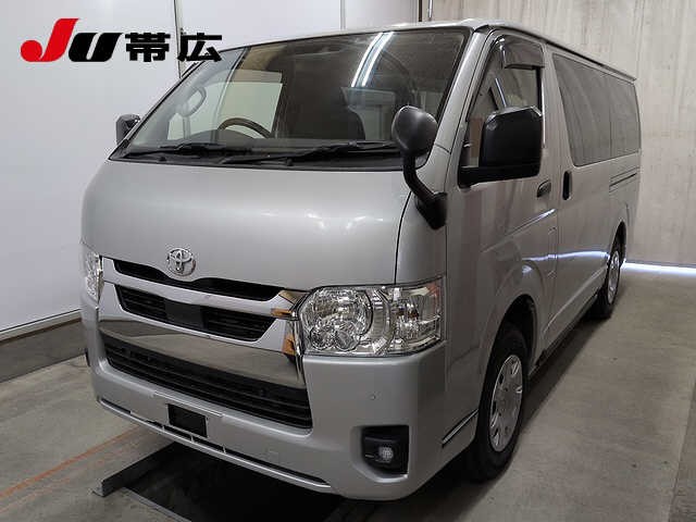 2022 Toyota Hiace V