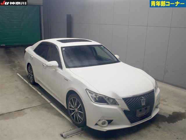 2013 Toyota Crown