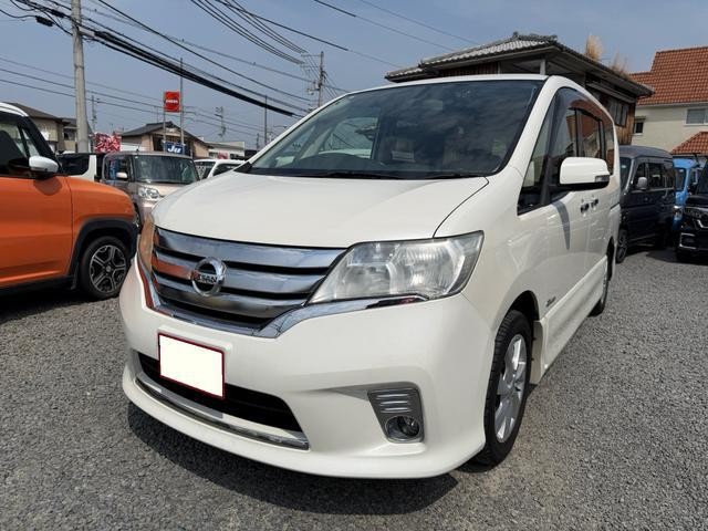 2013 Nissan Serena HV