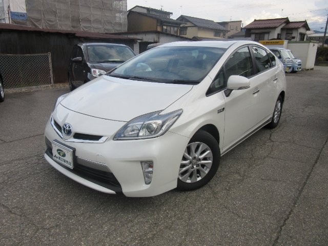 2014 Toyota Prius PHV
