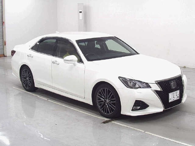 2015 Toyota Crown