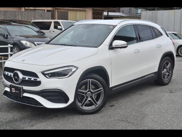 Mercedes-Benz GLA200D