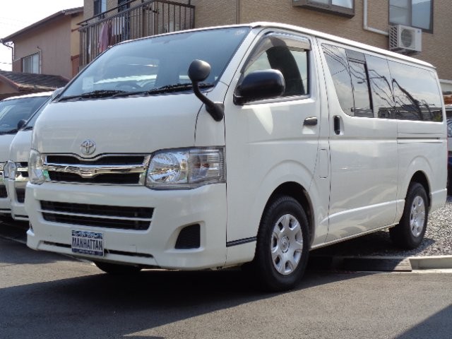2010 Toyota Hiace V