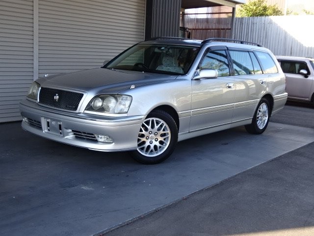 Toyota Crown Estate