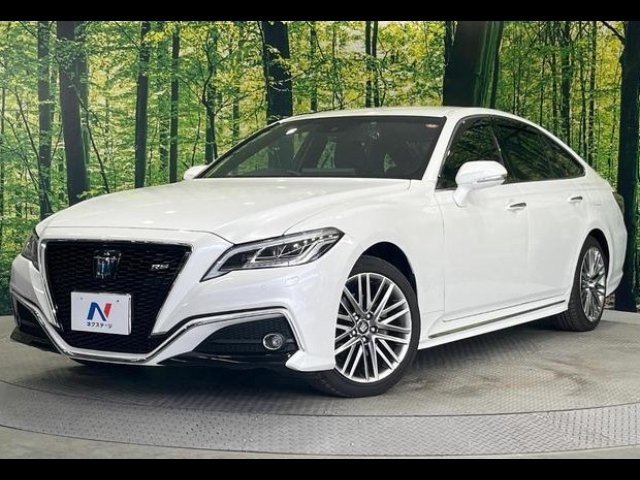 2020 Toyota Crown HV