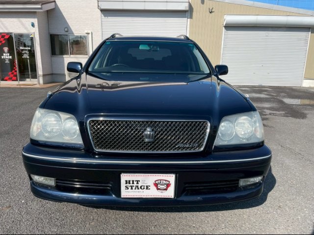 Toyota Crown Estate