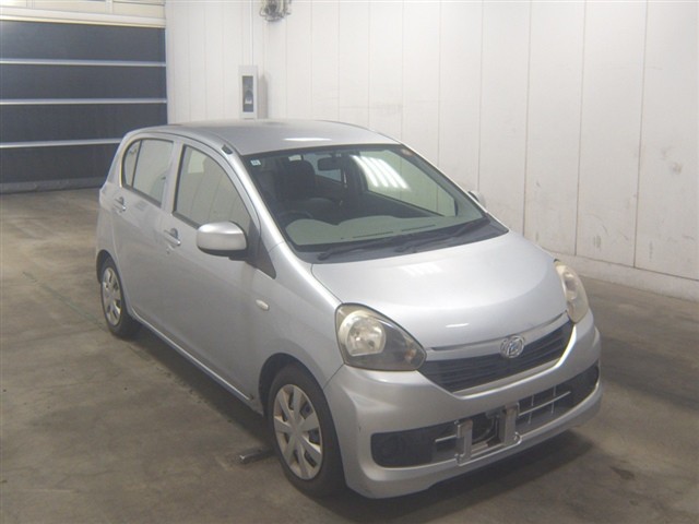 2014 Daihatsu Mira ES