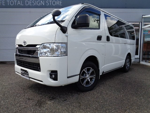 Toyota Hiace V