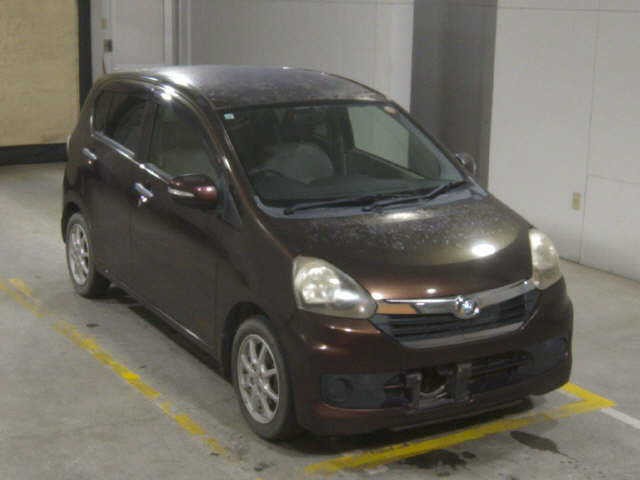 2013 Daihatsu Mira ES