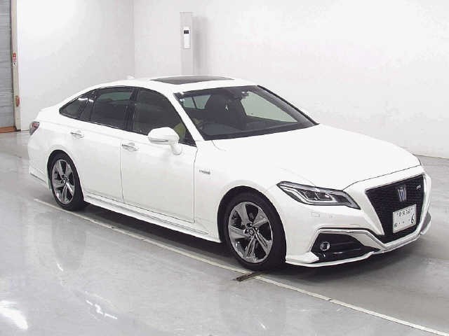 2019 Toyota Crown HV