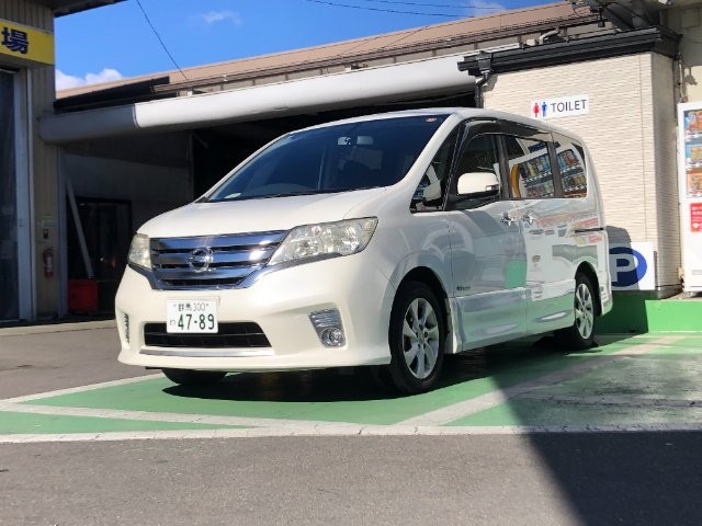 2013 Nissan Serena HV