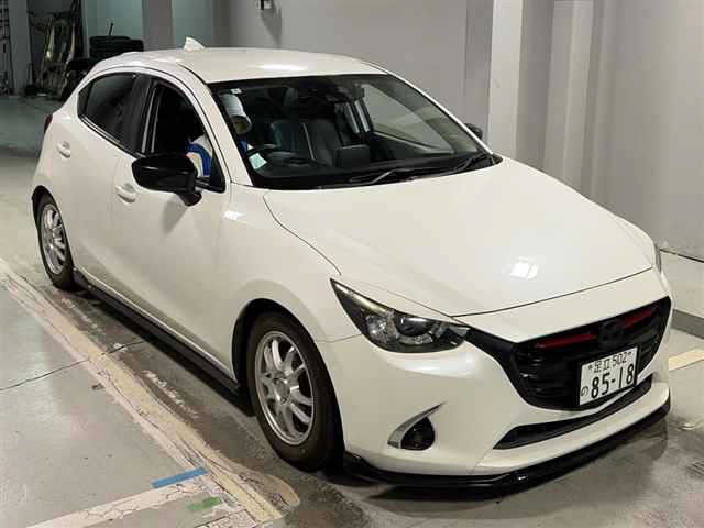 2016 Mazda Demio