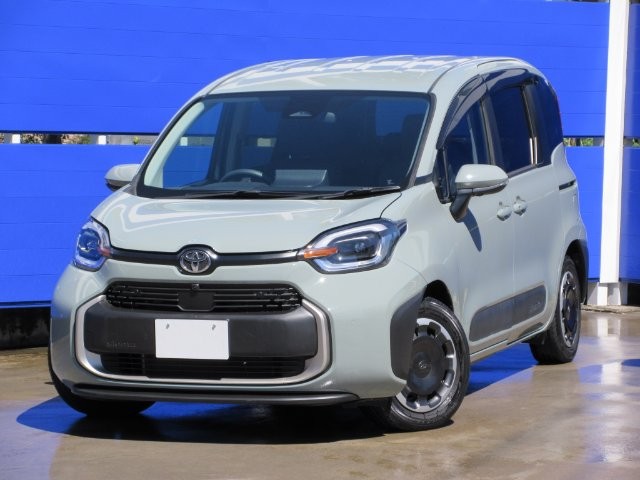 Toyota Sienta HV
