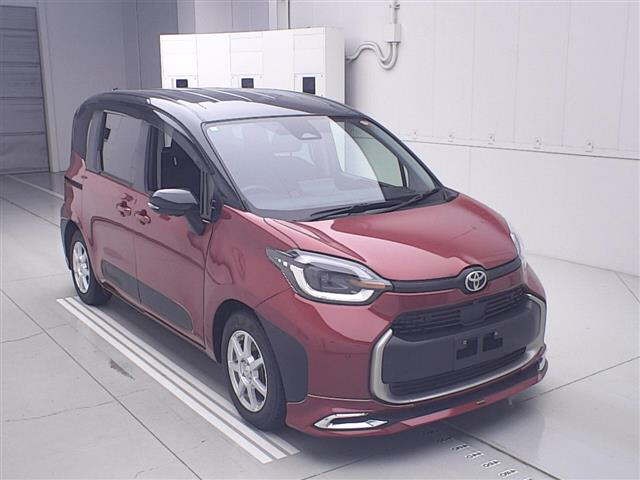 Toyota Sienta HV