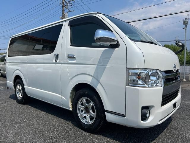2014 Toyota Hiace V