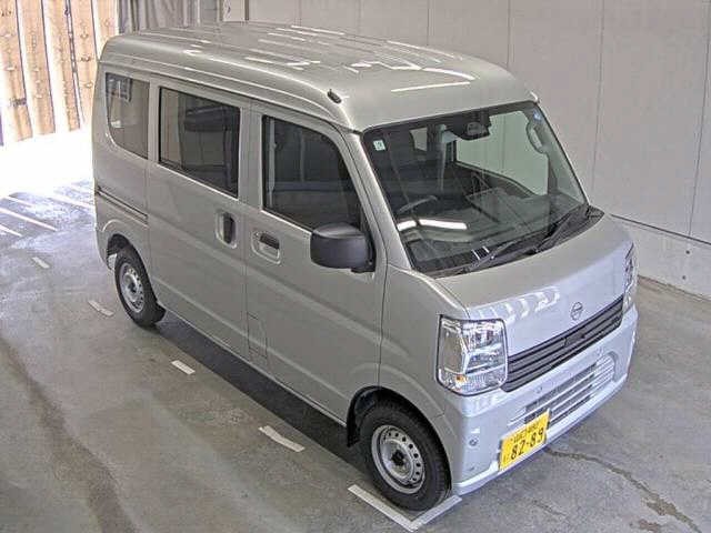 Nissan Clipper V