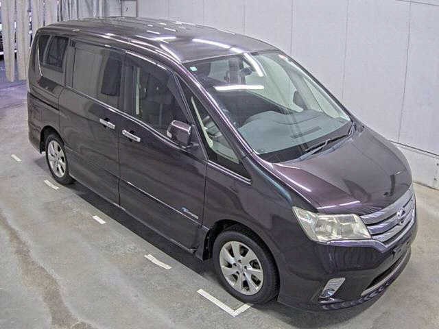 2013 Nissan Serena HV